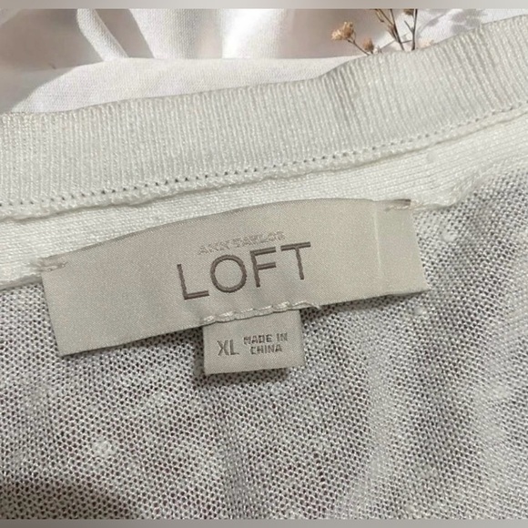 Loft White Open-Knit V-Neck Sweater – Lightweight, Long Sleeve, Breathable - Picture 3 of 5